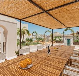 3 bedroom villa with heated pool in Noto, sleeps 6